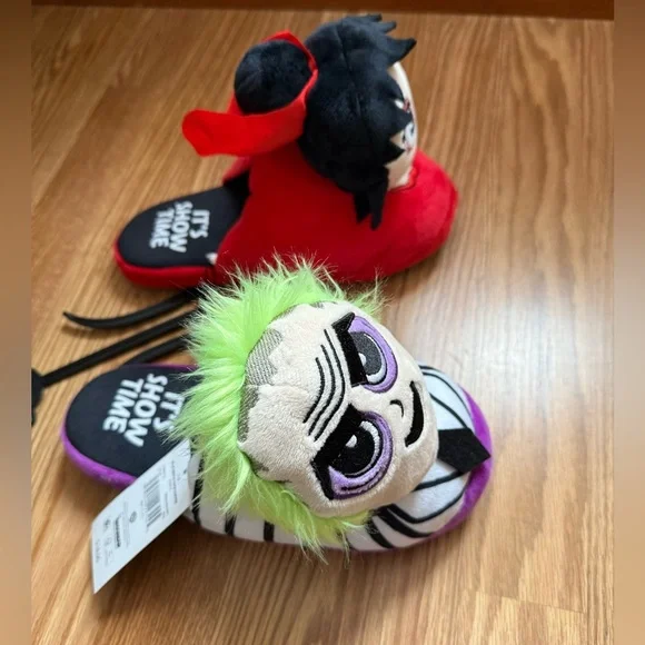 Beetlejuice and Lydia Plush Slippers Ground Up Women’s size 7-8 New With Tags - Picture 4 of 8